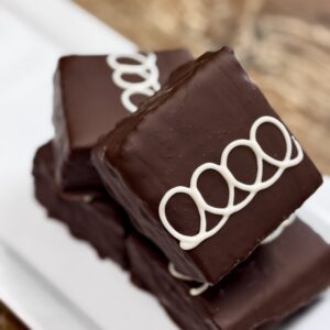 4-Pack Chocolate Cream Snack Cakes